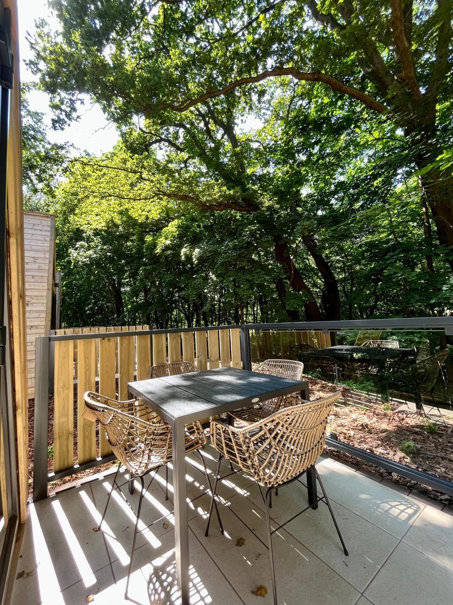 מלון סופוט Metropolis Campglamping מראה חיצוני תמונה