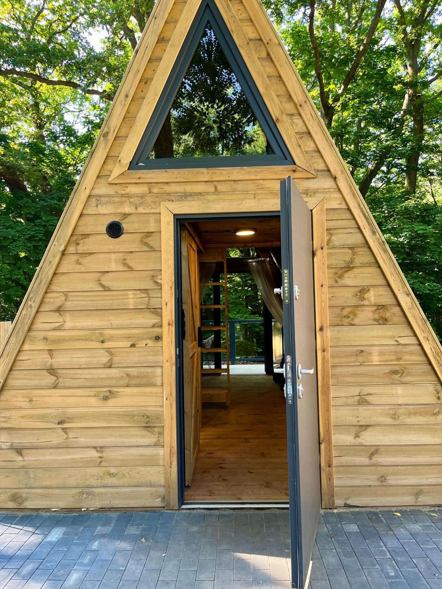 מלון סופוט Metropolis Campglamping מראה חיצוני תמונה